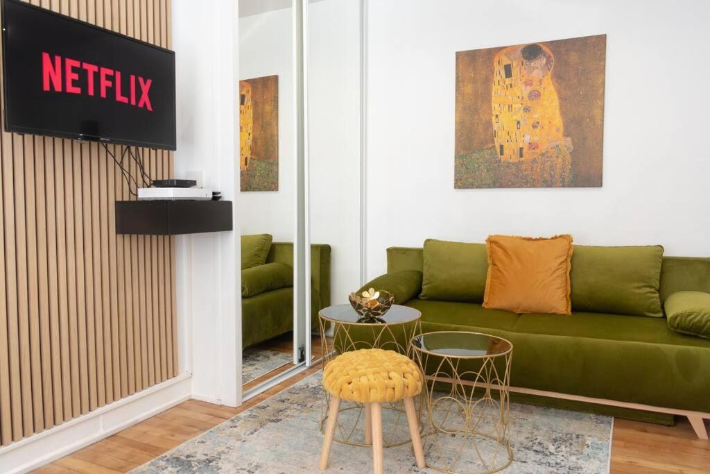 Parisian & Chic Appartement -15 Min From Paris Center Іврі-сюр-Сен Екстер'єр фото